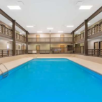 Pool Super 8 Grand Island