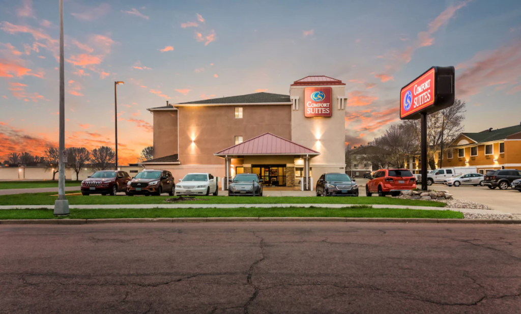 Exterior Comfort Suites by Choice Hotels