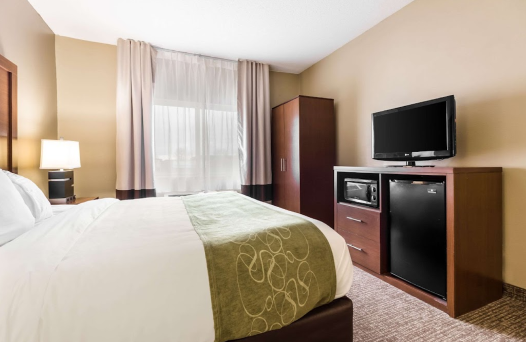 Room3 Comfort Suites by Choice Hotels