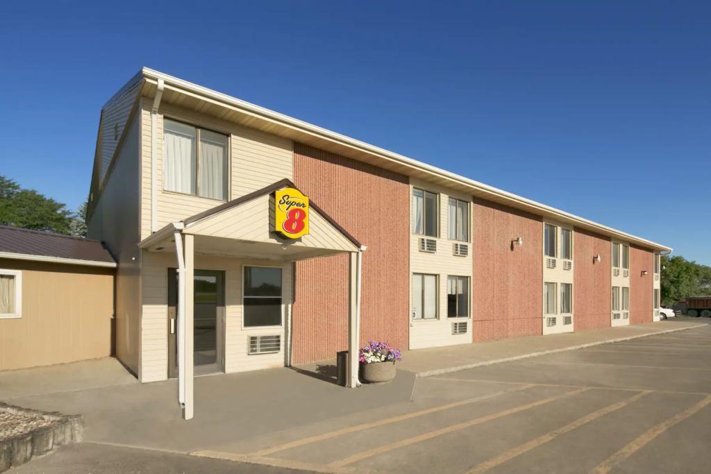 08134_exterior_view_1
