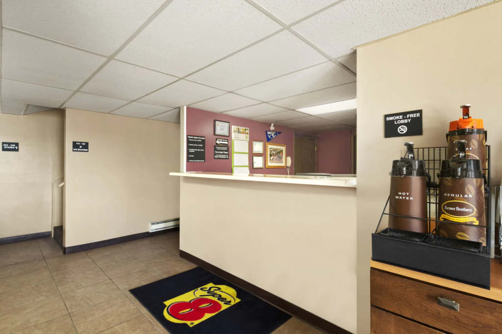 08134_lobby_view_1 (1)