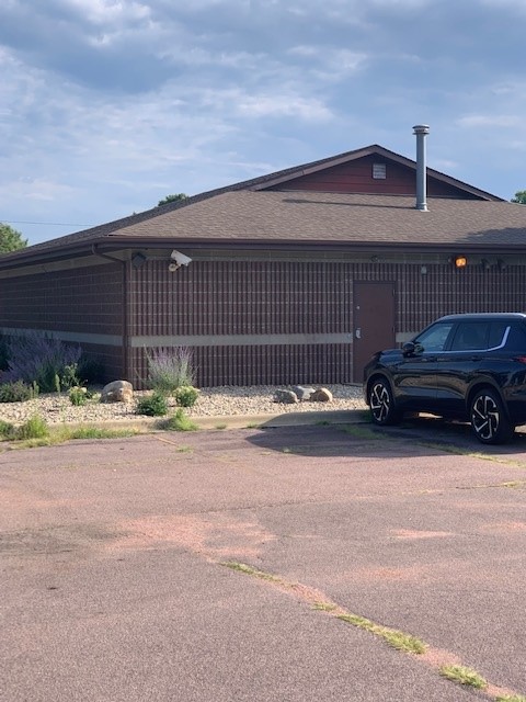 Exterior 6