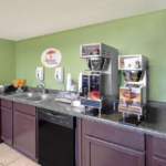 Breakfast Super 8 by Wyndham