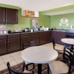 Breakfast2 Super 8 by Wyndham