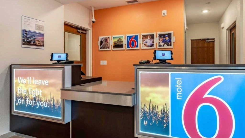 Lobby Motel 6 - Mankato