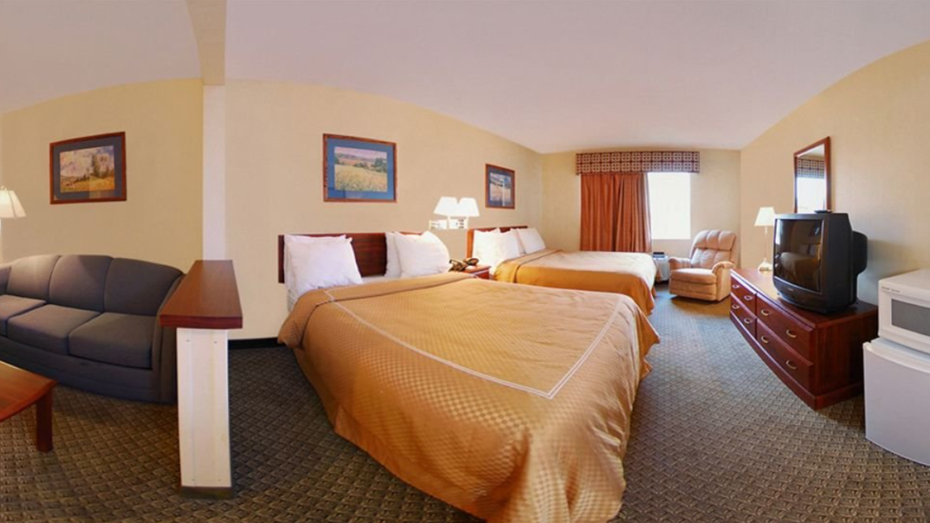 Room 1 Comfort Suites by Choice Hotels