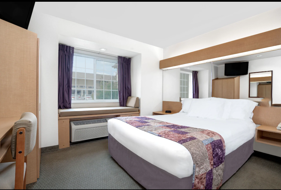 Room 2 Microtel Inn & Suites by Wyndham