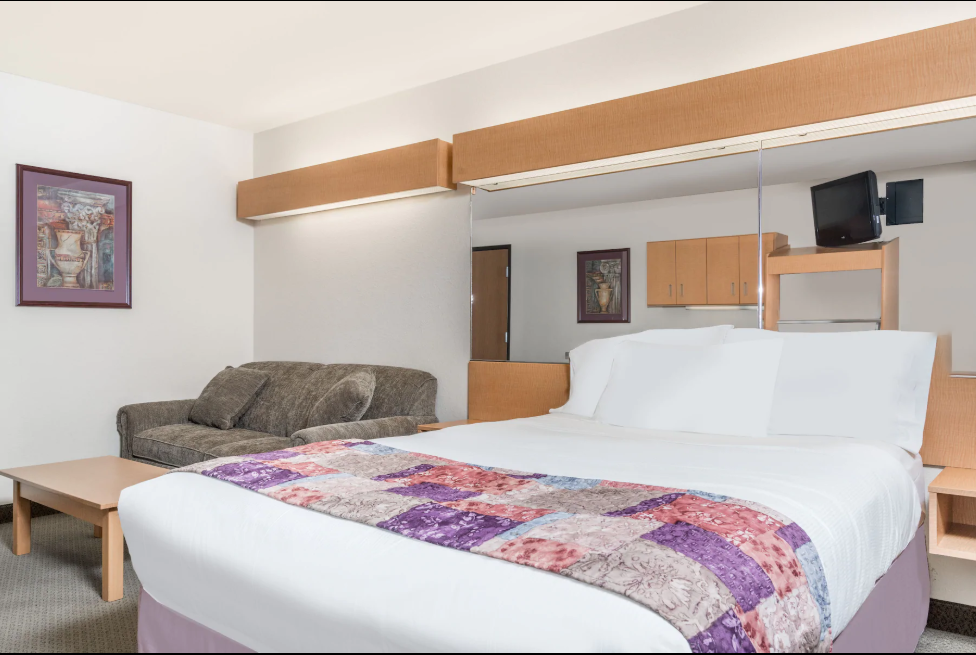 Room 3 Microtel Inn & Suites by Wyndham