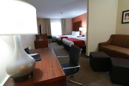 comfort-suites Comfort Suites by Choice Hotels