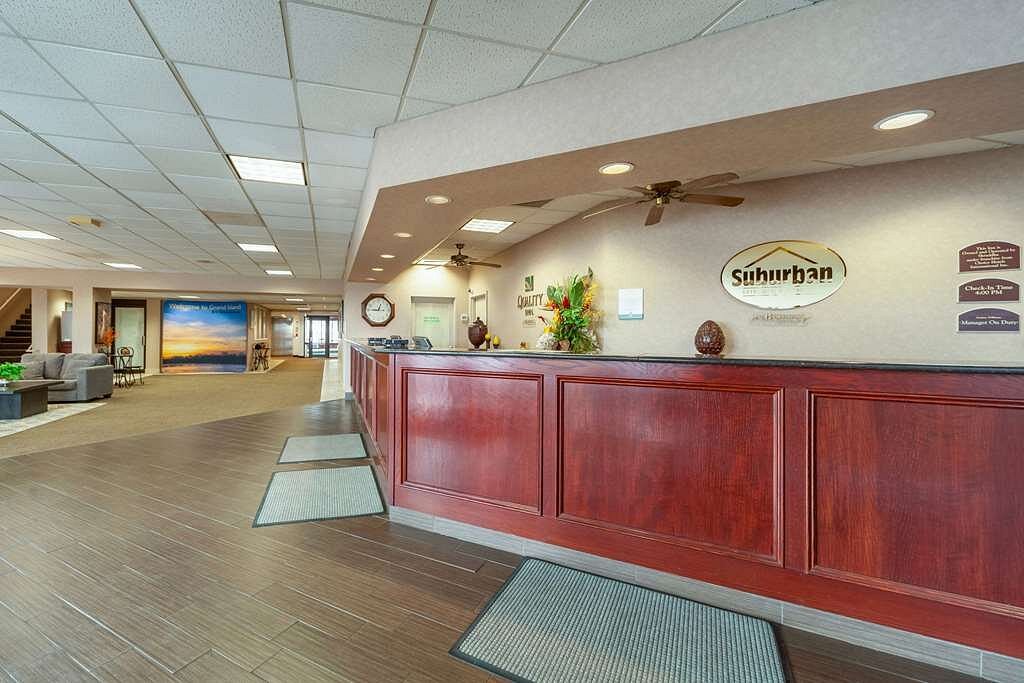 Quality Inn Interior2